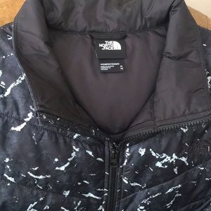 North Face lightweight puffer jacket